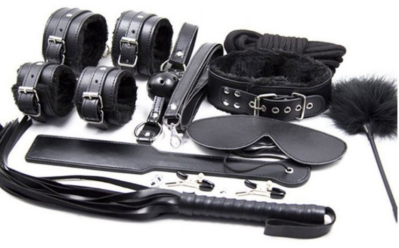 15 Piece Bondage Kit